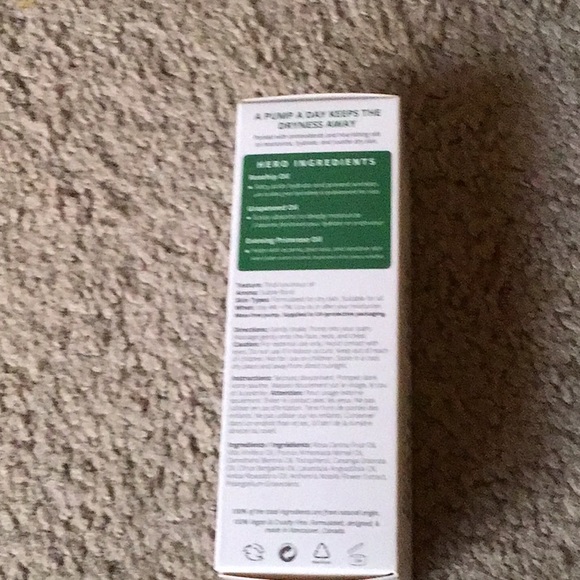 Daily Dew Moisturizing Oil Elixir - Picture 3 of 4